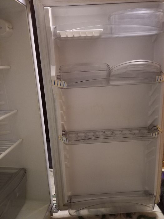 Холодильник двосекційний Vita nova EXQVISIT