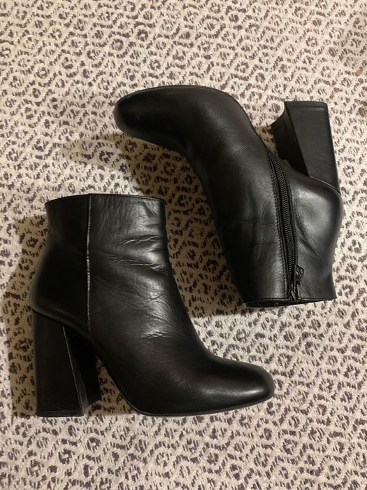 Sprzedam botki skórzane KAZAR rozmiar 37