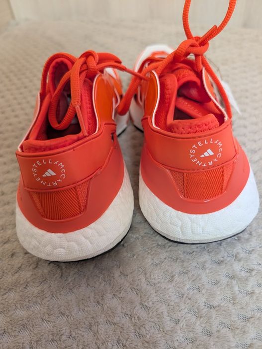 Жіночі помаранчеві кросівки кроссовки adidas by Stella McCartney Ultraboost 22 39р