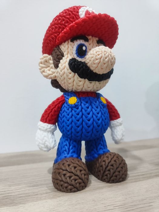 Mario em efeito crochê e cabeça rotativa - Nintendo
