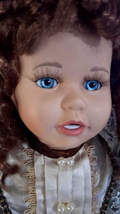 Большая фарфоровая кукла 60+ см