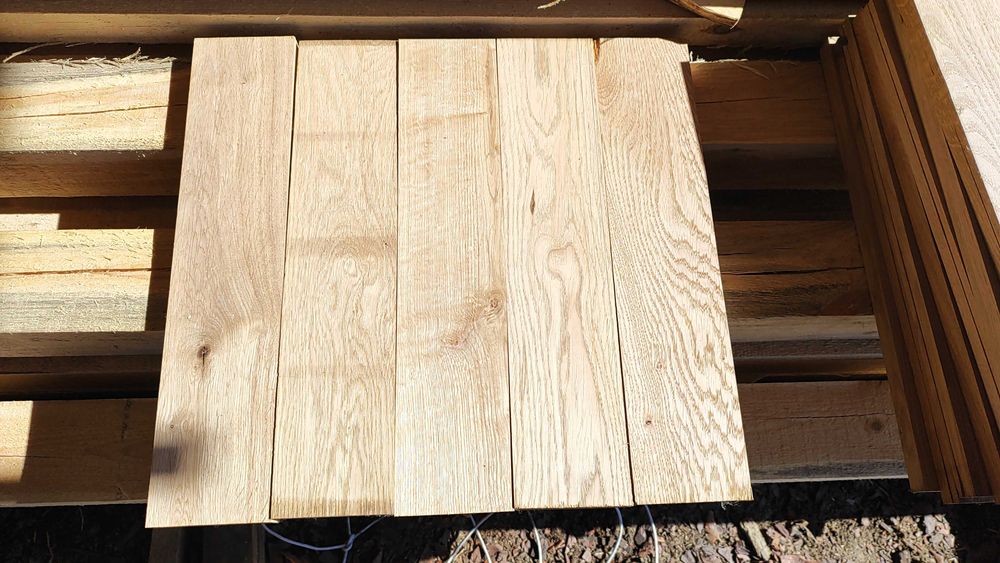 Скоба металева та заготовки з дерева