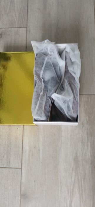 Klapki damskie na koturnie