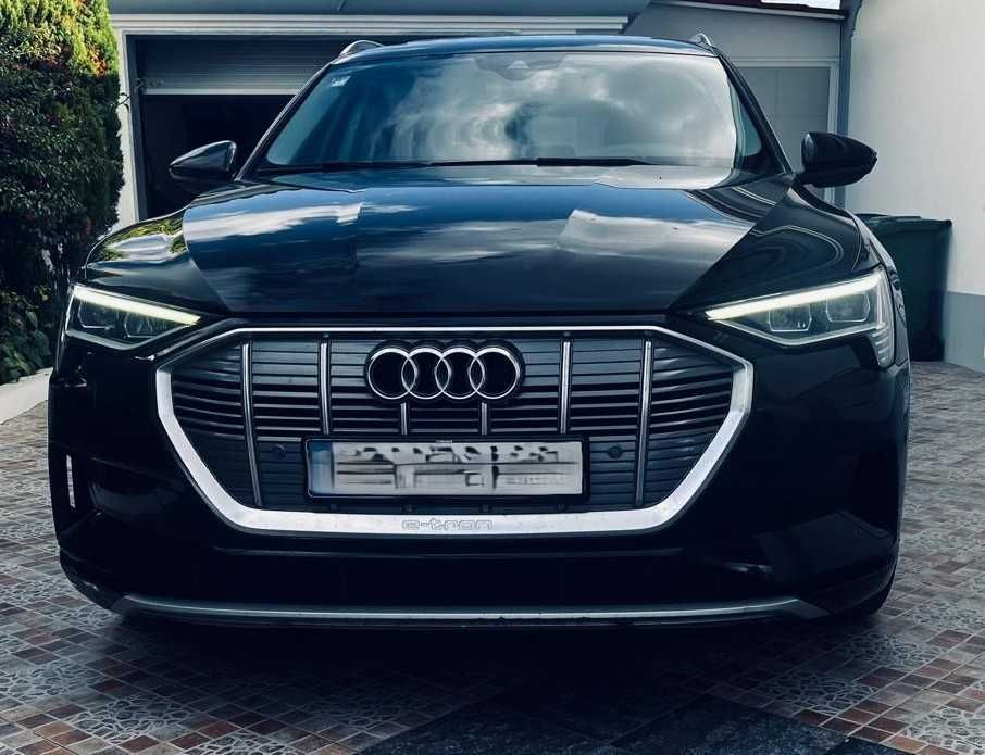 Audi e-tron 50 quattro