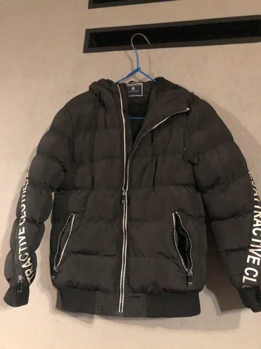 Czarna pikowana kurtka długa Parka płaszcz 152