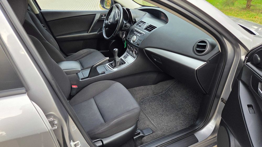 Mazda 3 2010 rok Stan Bdb bez korozji