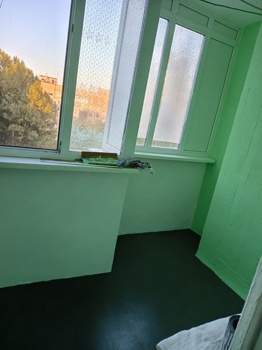 Продам 3 комнатную квартиру Чешка  в  центре Даманского. Улица Героев Мариуполя.(Адмирала Головка).