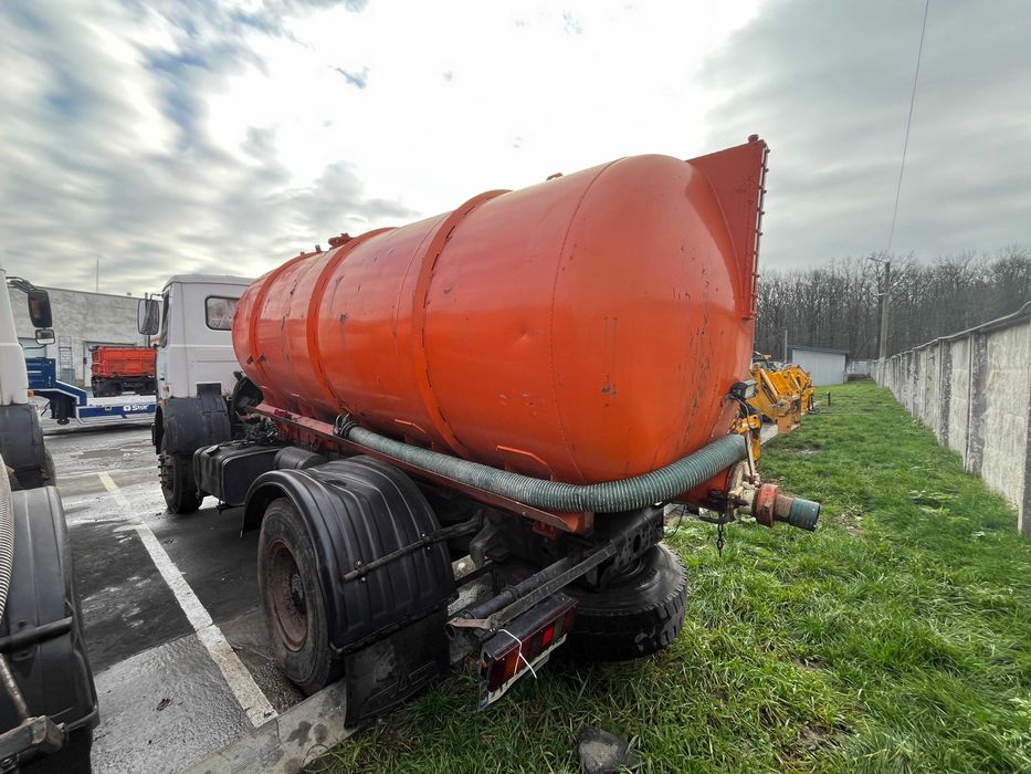 Асенізатори МАЗ-533702 2012р