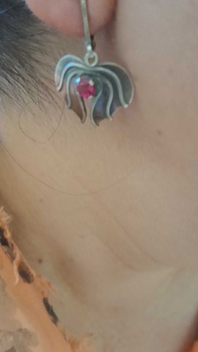 Красивые серебрянные серёжки с розовым камнем. Ретро