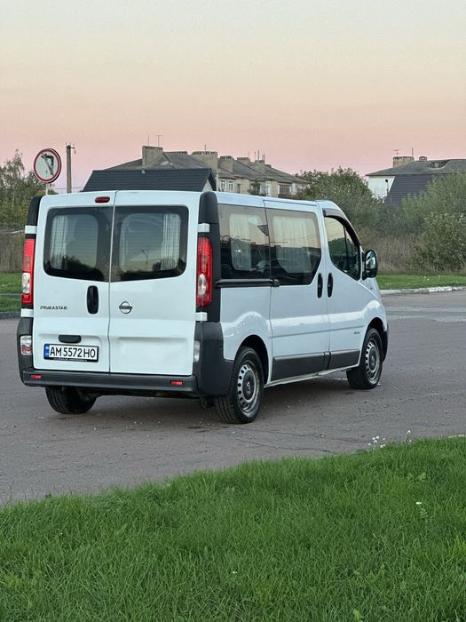 Nissan primasta пасажир