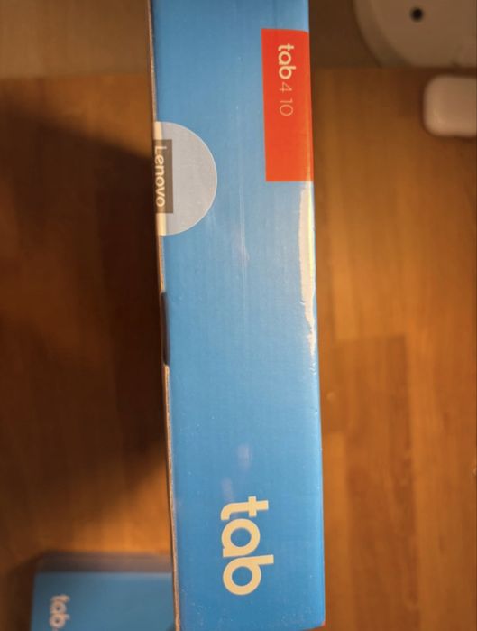 Tablet Lenowo TB-X304L nowy neuzywany w opakowanju