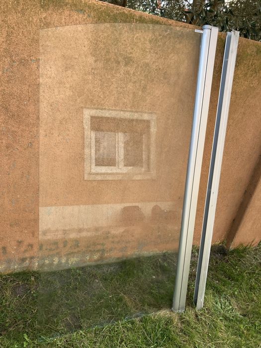 Resguardo de banheira em bom estado