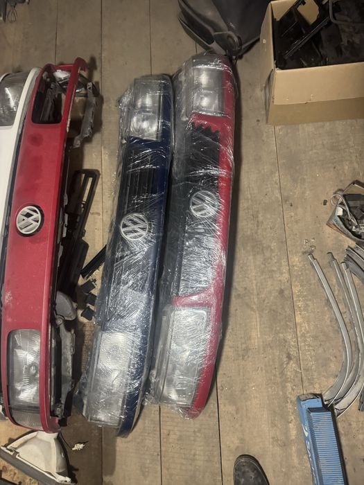 Передні фари на Пасат Б-3,4 праві оригінал