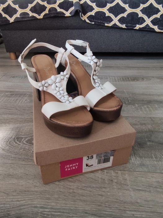 Buty na wysokim obcasie