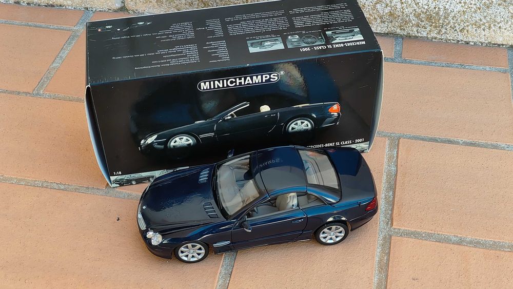 Mercedes Benz SL Class 2001 Minichamps