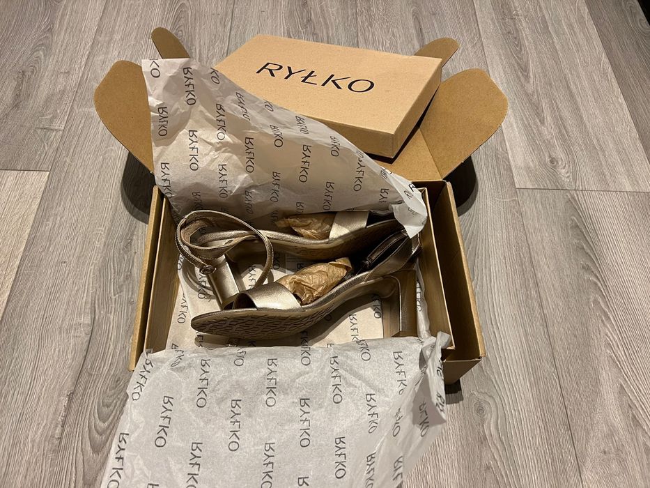 Sandały Ryłko - różowe złoto