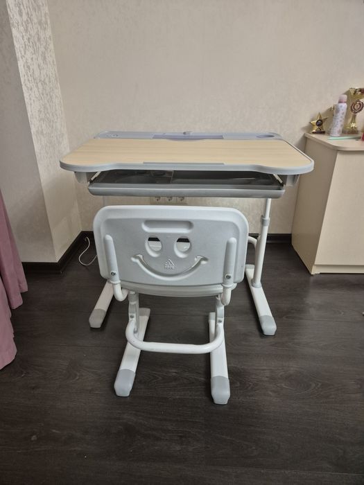Парта зі стільчиком