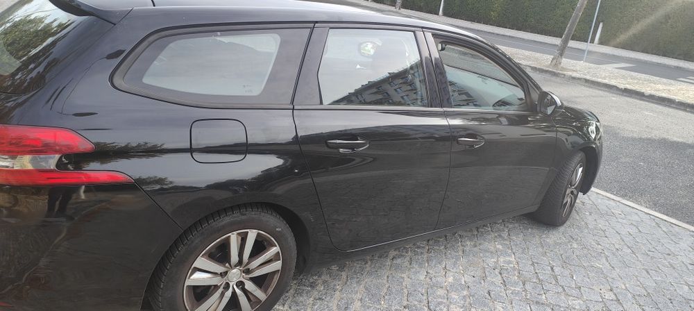 Peugeot 308 SW 11/2020 — photo 4