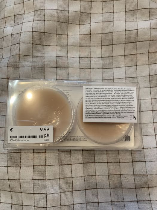 Накладки на соски замість бюста