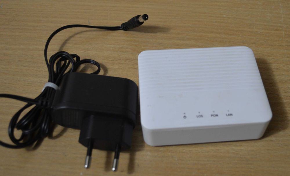 Абонентський L2 термінал Raisecom ONT/ONU ISCOM HT803G-1GE