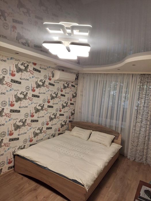 2 комнатная квартира посуточно Шевченковский р-н.,