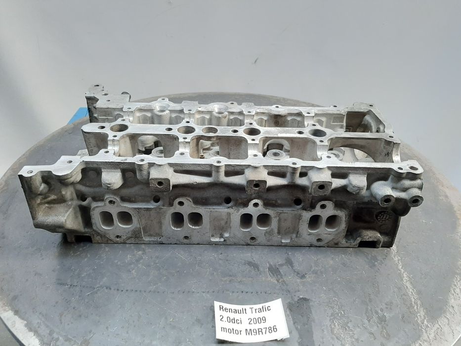 Colaça / cabeça do motor RENAULT Trafic II (FL)
