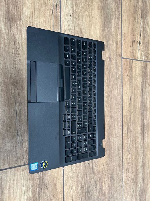 верхня частина корпуса Dell Latitude 5500 нижня кришка Dell Latitude 5590