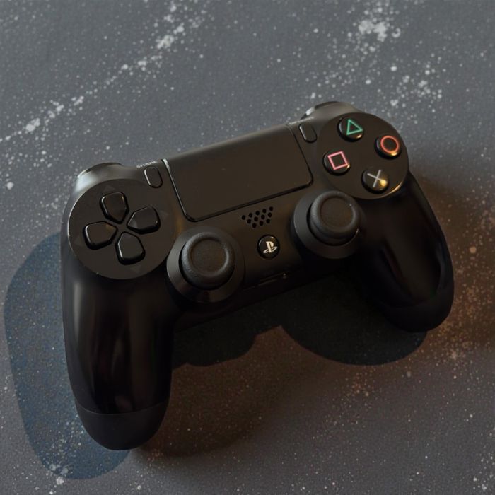 PS4 Slim 500GB revisado + comando original + COD Infinite Warfare e PES 2019 – pronto a jogar já