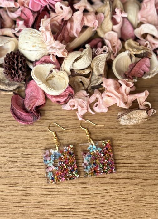 Kolczyki handmade kwiaty naturalne kwadrat
