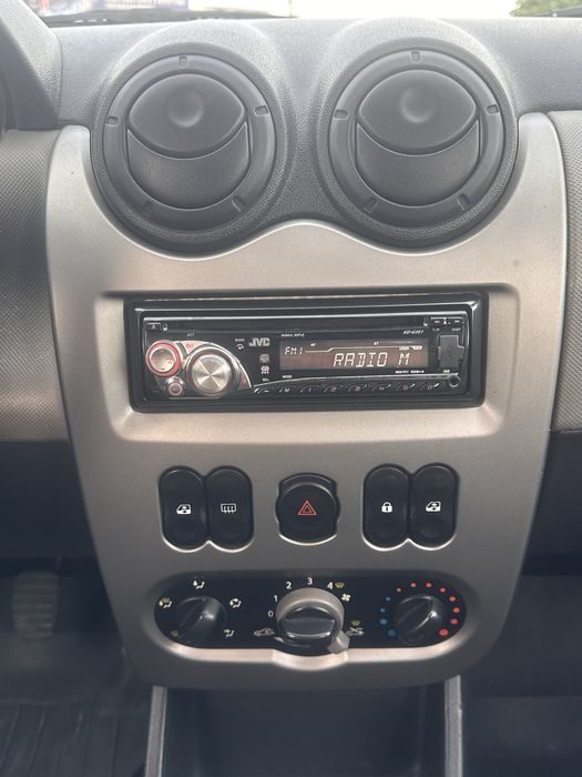 Dacia logan 1.4 один власник