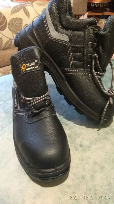 Ботинки защитные , новые !!! Деми 43 р. 10% допомога на ЗСУ..