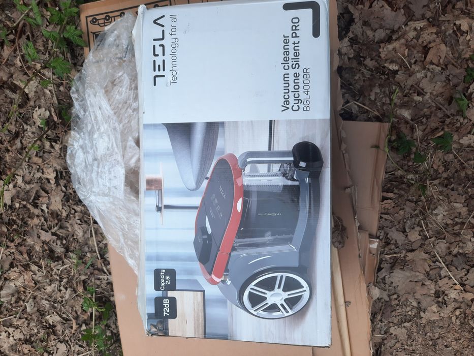 Пилосос TESLA BGI400BR