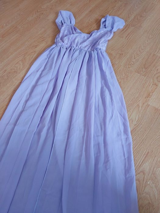 Prześliczna sukienka do sesji ciążowej