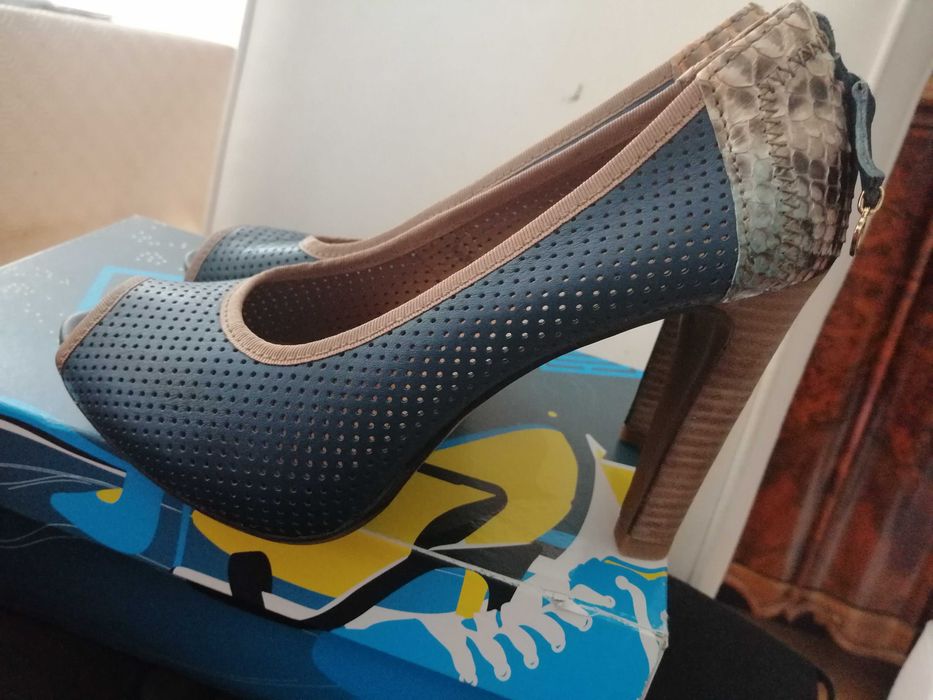 Sapatos Prof 38 pele Novos salto de 110 eur oportunidade