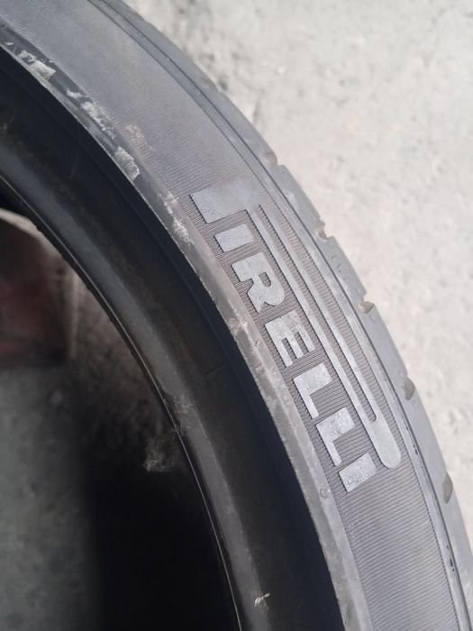 235.35.19 Pirelli 4шт лето БУ склад шины резина из Европы 35 R19