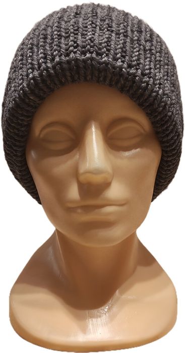 Ręcznie robiona czapka beanie  z wełny z YAKA