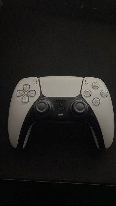 PS5 825GB (com disco) + Comando