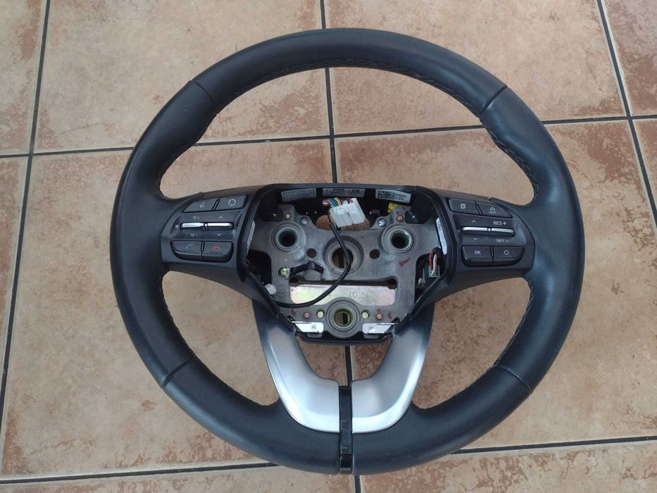 Kierownica multifunkcja skóra skórzana Hyundai I30 III 16-