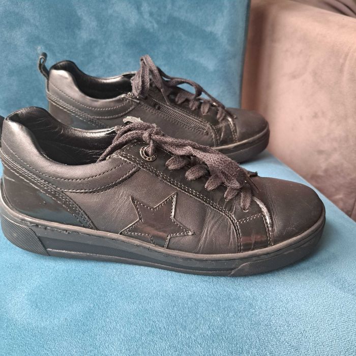 Sprzedam buty dziewczece r.36 Lasocki