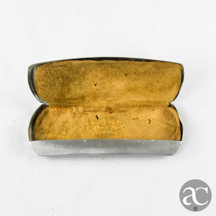 Lunetas pince-nez Wellsworth com estojo em metal, circa 1920, nº 14