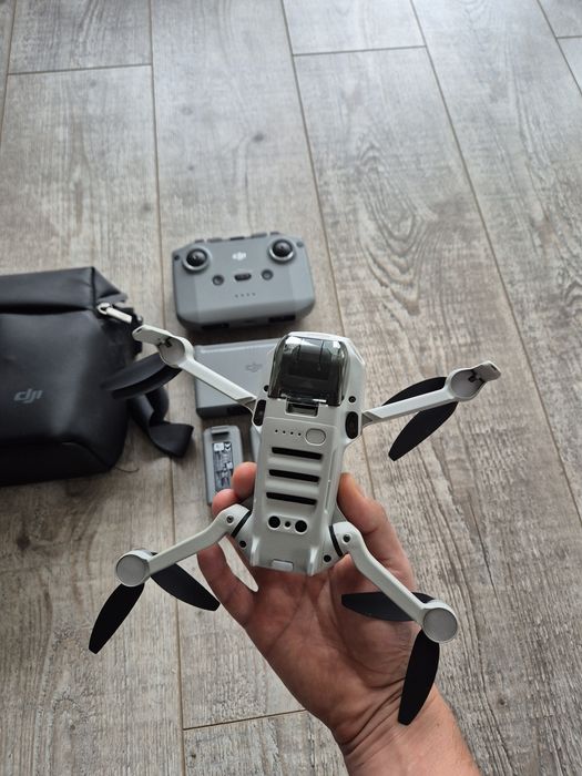Dron DJI Mini 2 Fly more combo