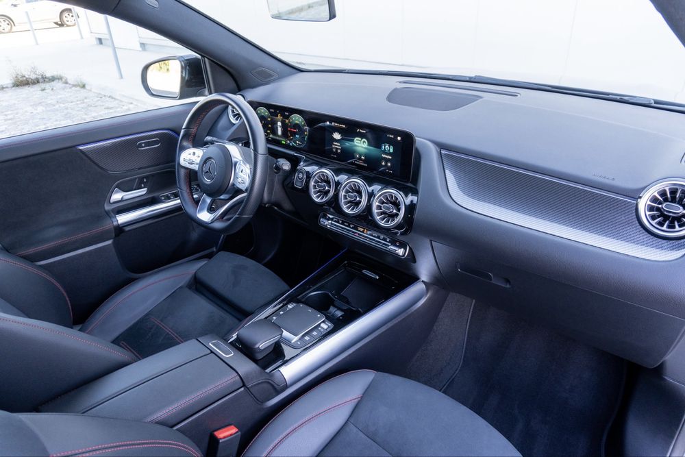 Mercedes-Benz GLA 250e AMG Line (financiamento diasponívek)