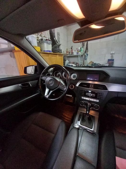 Mercedes w 204 avantgarde 1.8 cgi  blue blueefficiency automat 7g
