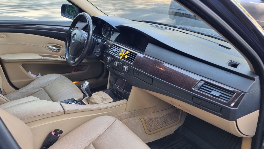Продам BMW e61 520d