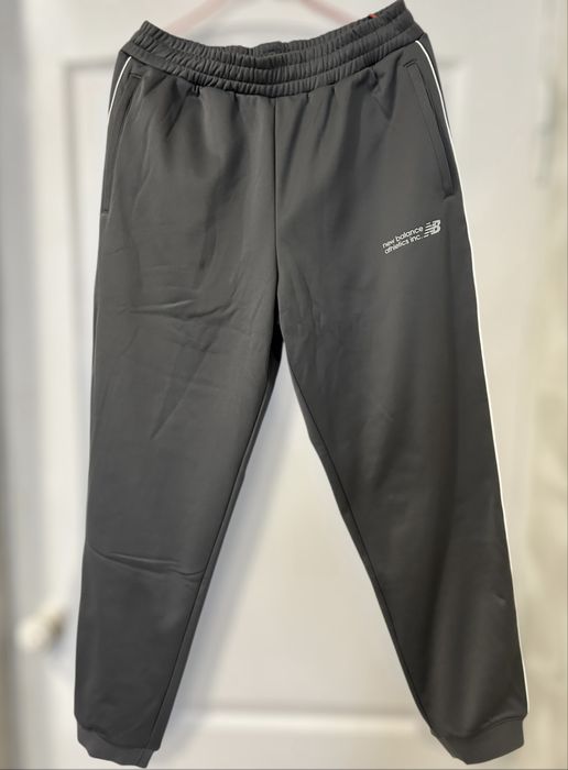 Нові спортивні штани new balance. Дуже гарний колір. Гарно виглядают.