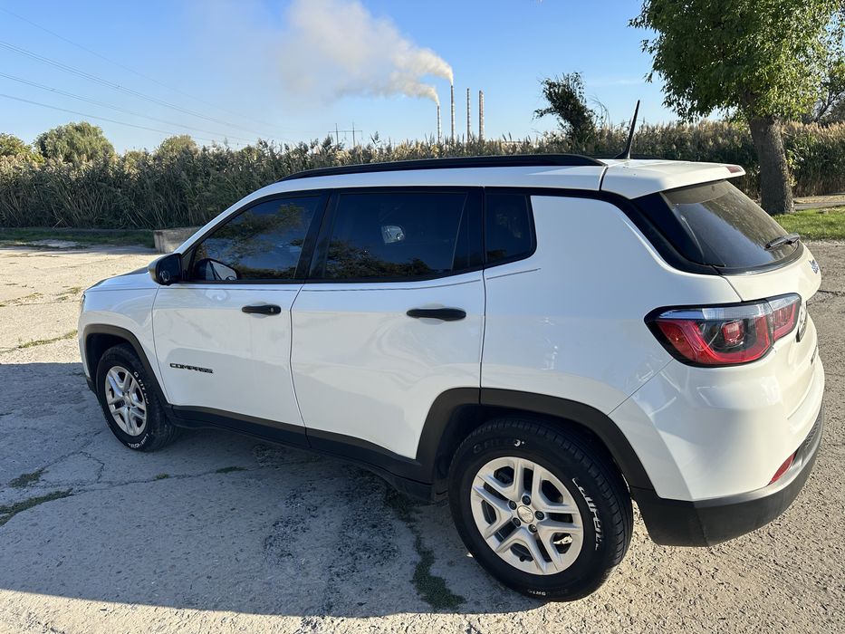 Jeep compass 2018 года