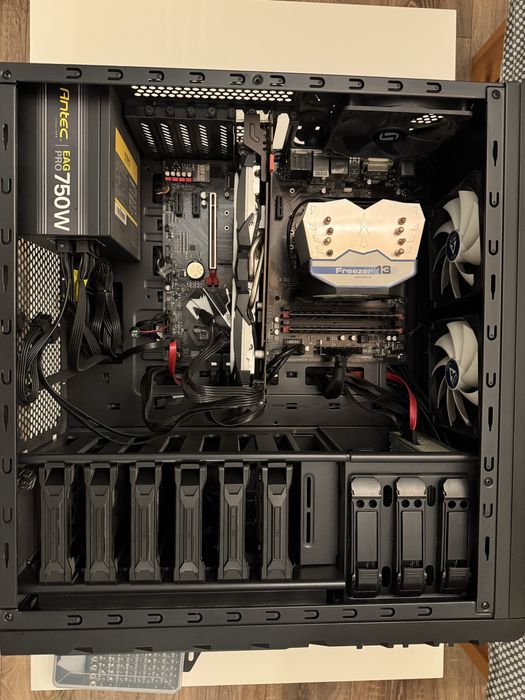 Plyta z370 aorus gaming k3 + i7 9700k + 16gb ram + Arctic Freezer