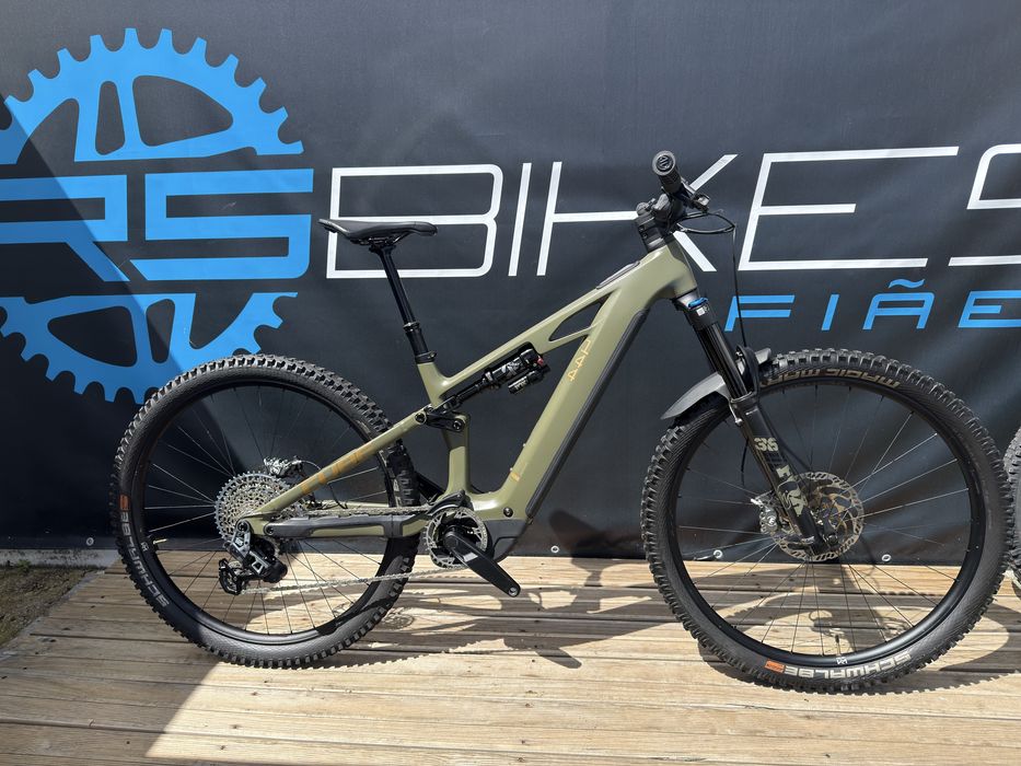 Bicicleta cube 144 stereo 800w