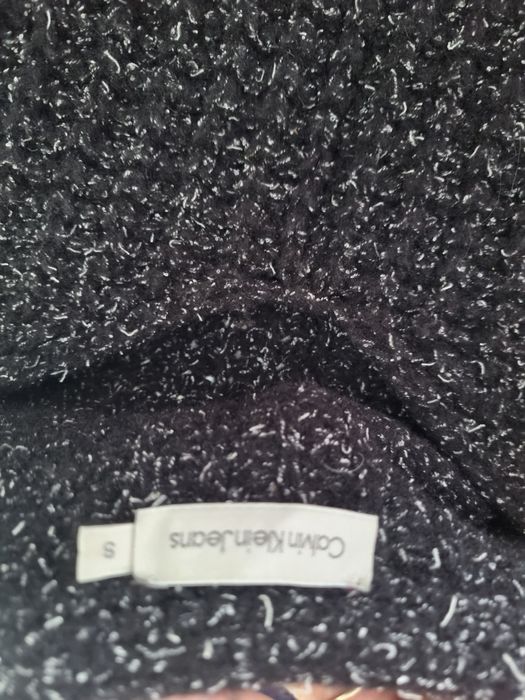 Ciemny sweterek Calvin Klein rozmiar s 36