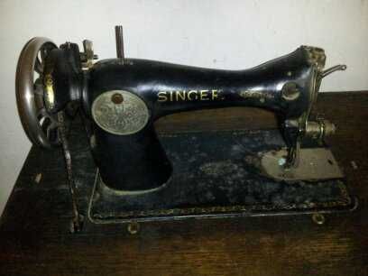 máquina costura Singer, modelo 15 C